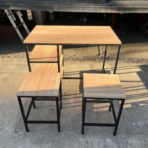 Set Barra con alacena + 2 banquetas