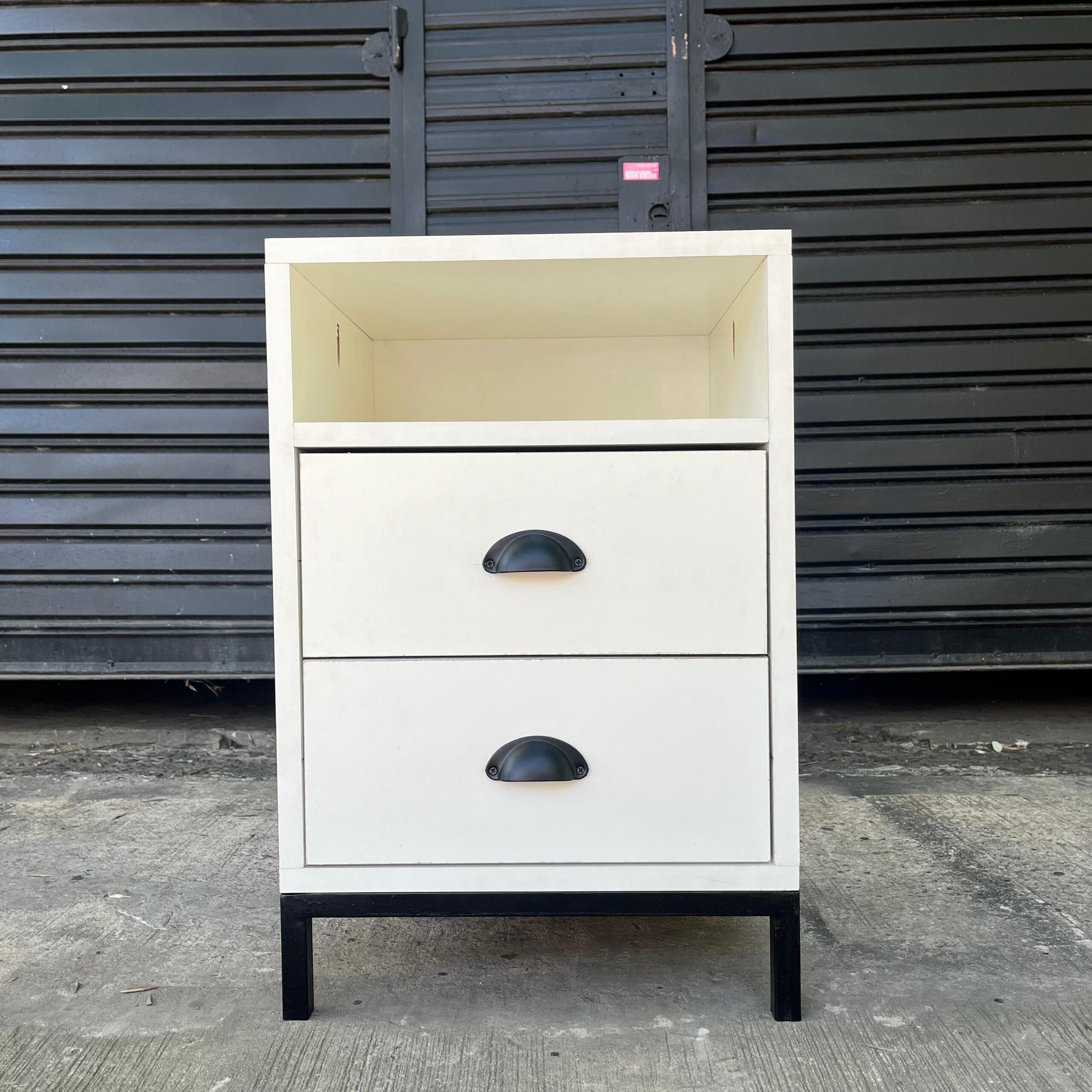 Mesa de luz con 2 cajones - Imagen 2