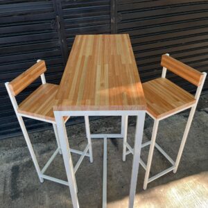 Set barra industrial premium eucalipto macizo laqueado + 2 banquetas con respaldo